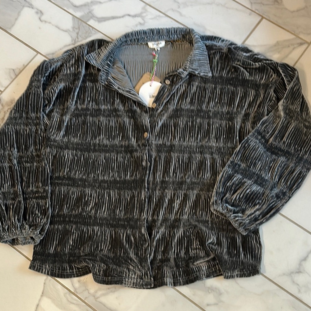 NWT Umgee Button Down top